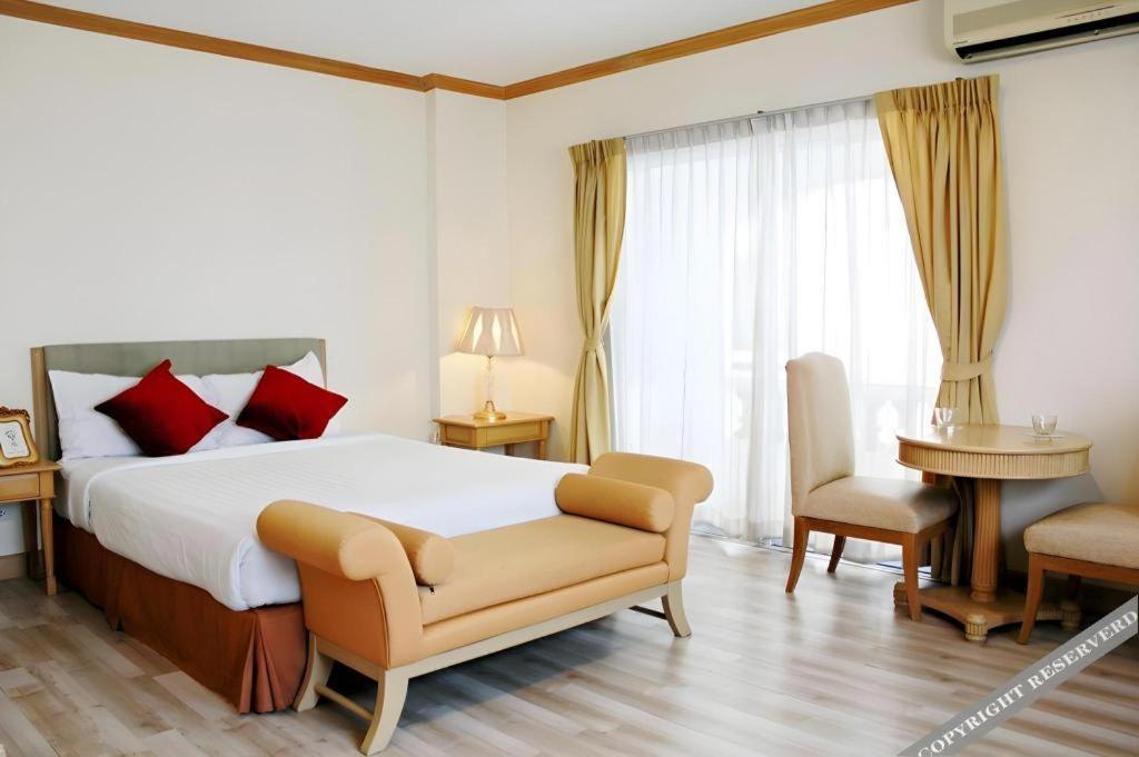 Romance Hotel Srinakarin Бангкок Экстерьер фото